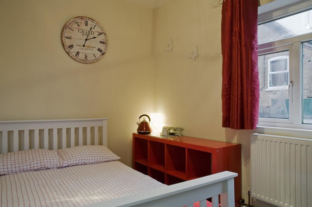 Oaklands Apartment Wolverhampton Exterior photo