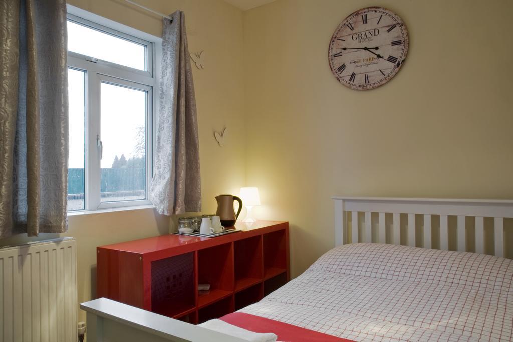Oaklands Apartment Wolverhampton Exterior photo