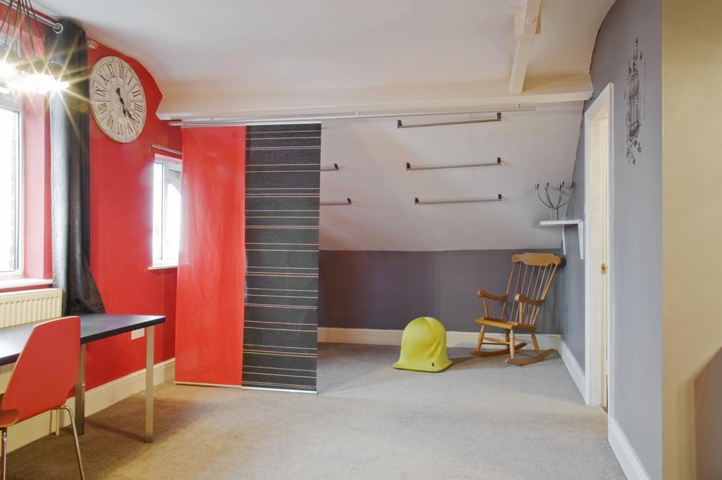 Oaklands Apartment Wolverhampton Exterior photo